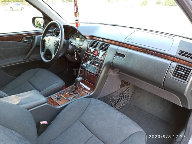 Mercedes E 320 2000, 245,000 km - 3.2 l - Bakı