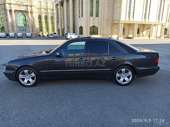 Mercedes E 320 2000, 245,000 km - 3.2 l - Bakı