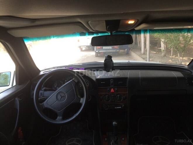 Mercedes C 180 1997, 302,156 km - 1.8 л - Qazax