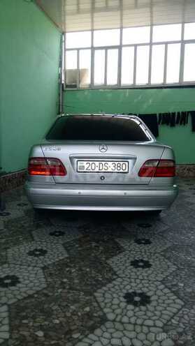 Mercedes E 240 2000, 280,000 km - 2.4 l - Gəncə