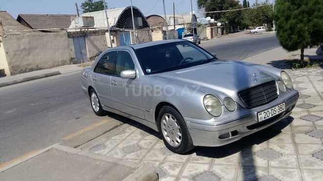 Mercedes E 240 2000, 280,000 km - 2.4 l - Gəncə