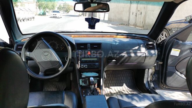 Mercedes C 230 1998, 204,000 km - 2.3 l - Bakı