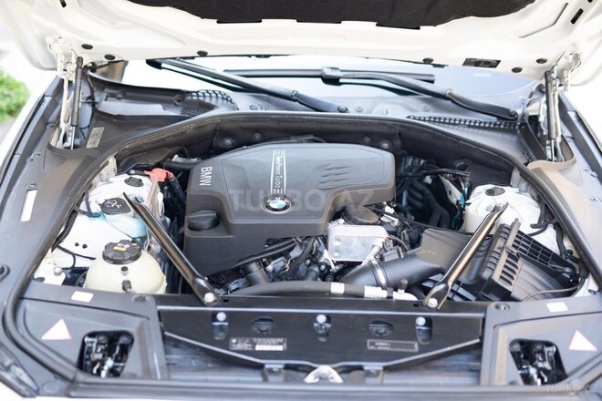 BMW 528 2011, 135,000 km - 2.0 л - Bakı