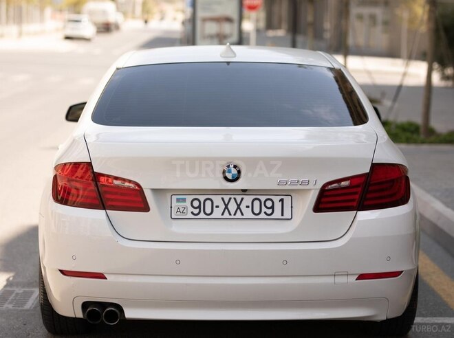 BMW 528 2011, 135,000 km - 2.0 л - Bakı