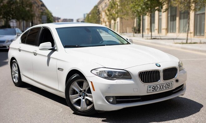 BMW 528 2011, 135,000 km - 2.0 л - Bakı