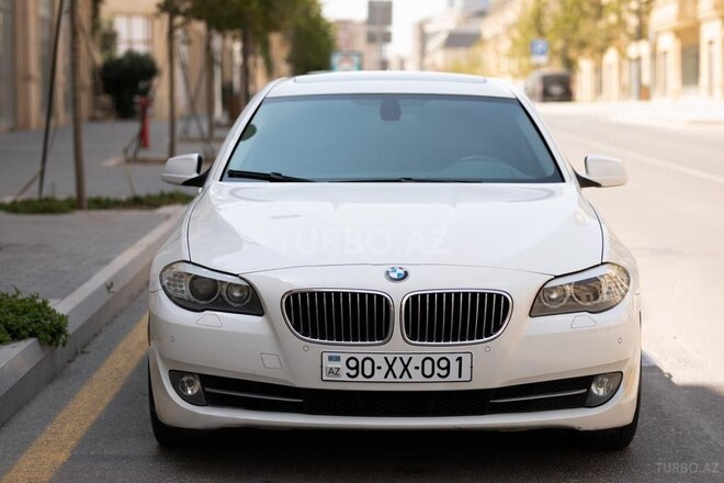 BMW 528 2011, 135,000 km - 2.0 л - Bakı