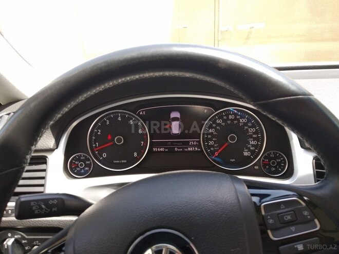 Volkswagen Touareg 2010, 95,640 km - 3.6 л - Bakı
