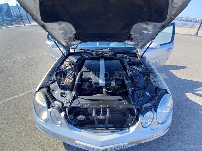 Mercedes E 240 2004, 221,000 km - 2.6 l - Bakı