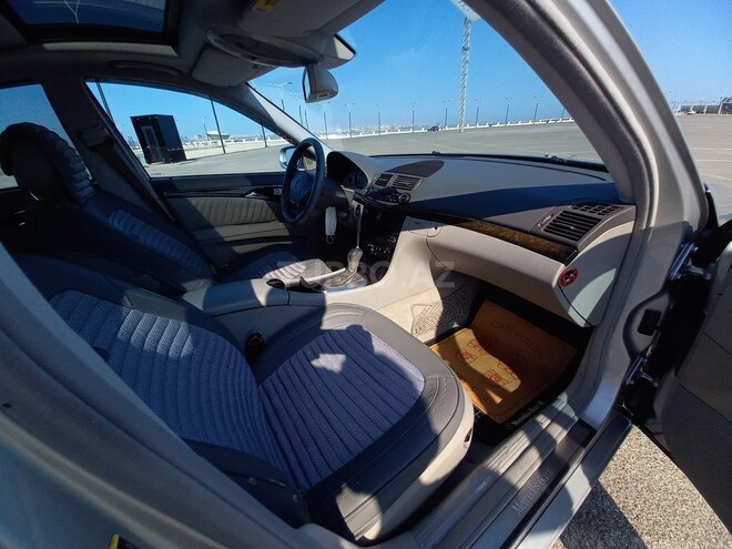 Mercedes E 240 2004, 221,000 km - 2.6 l - Bakı