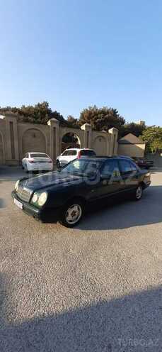 Mercedes E 230 1996, 421,000 km - 2.3 l - Bakı