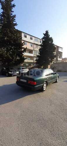 Mercedes E 230 1996, 421,000 km - 2.3 l - Bakı