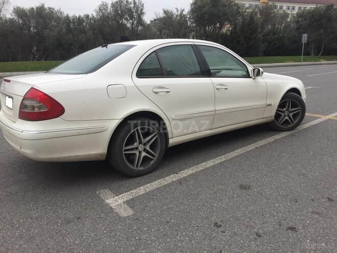 Mercedes E 240 2003, 323,000 km - 2.4 l - Bakı