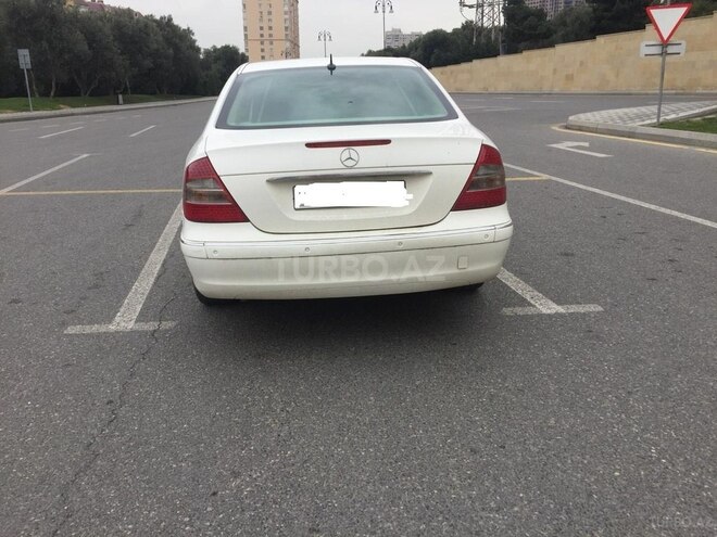 Mercedes E 240 2003, 323,000 km - 2.4 l - Bakı