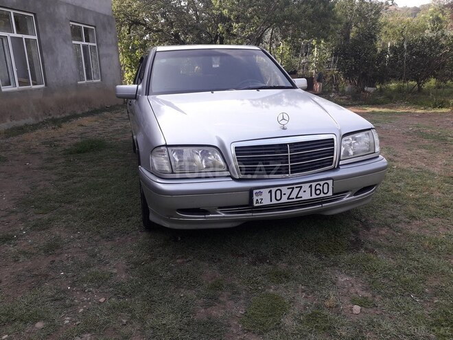 Mercedes C 240 1999, 179,500 km - 2.4 л - Astara
