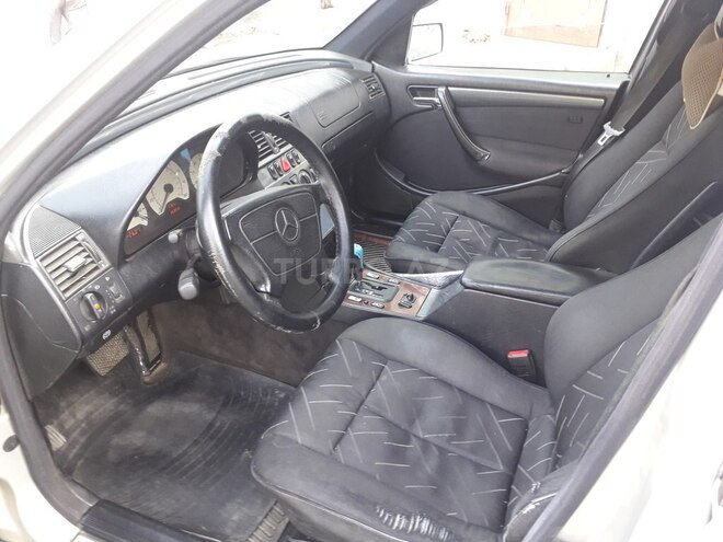 Mercedes C 240 1999, 179,500 km - 2.4 л - Astara