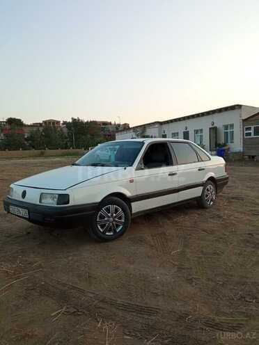 Volkswagen Passat 1992, 256,000 km - 1.5 л - Bakı