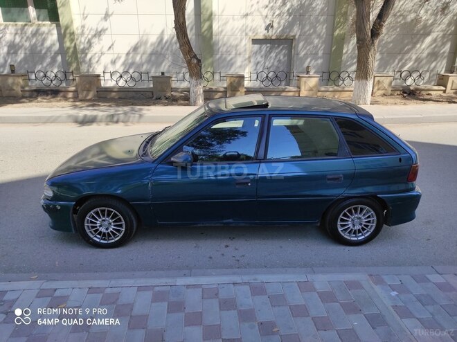 Opel Astra 1996, 212,121 km - 1.6 л - Sumqayıt