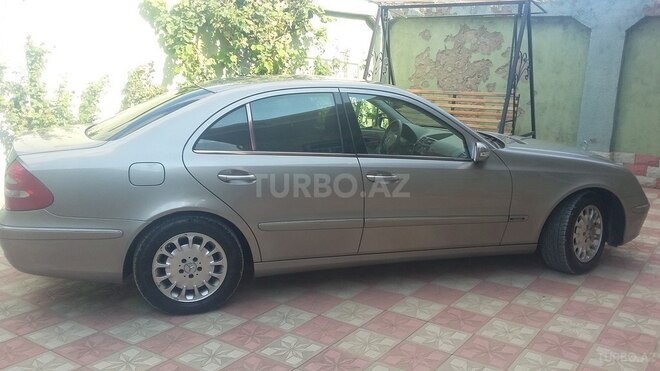 Mercedes E 220 2003, 277,000 km - 2.2 l - Bakı