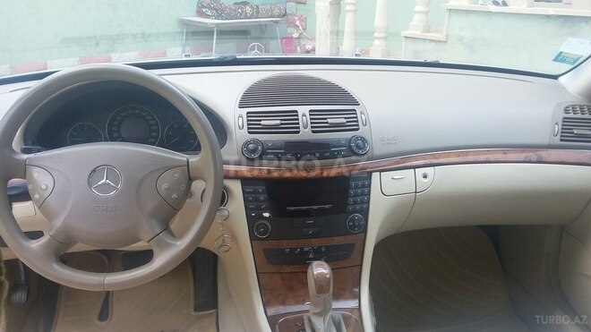 Mercedes E 220 2003, 277,000 km - 2.2 l - Bakı