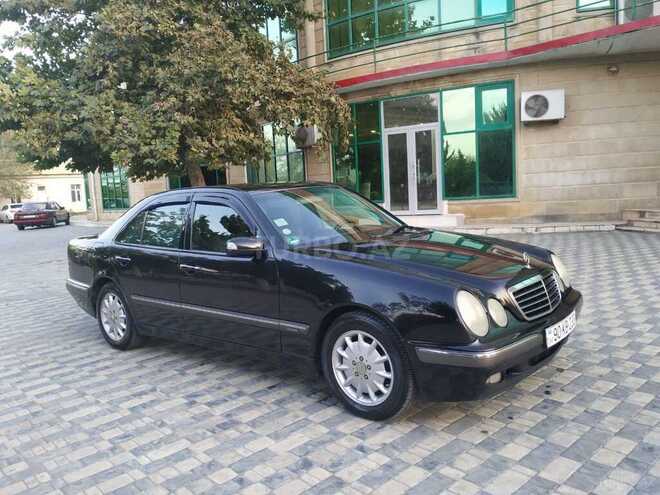 Mercedes E 220 2000, 385,000 km - 2.2 l - Sumqayıt