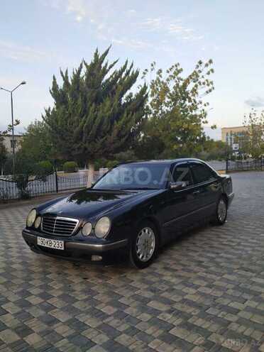 Mercedes E 220 2000, 385,000 km - 2.2 l - Sumqayıt