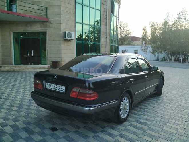 Mercedes E 220 2000, 385,000 km - 2.2 l - Sumqayıt