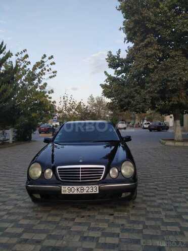 Mercedes E 220 2000, 385,000 km - 2.2 l - Sumqayıt