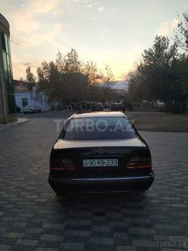 Mercedes E 220 2000, 385,000 km - 2.2 l - Sumqayıt