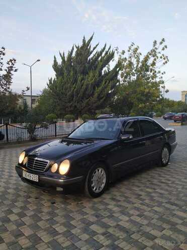 Mercedes E 220 2000, 385,000 km - 2.2 l - Sumqayıt
