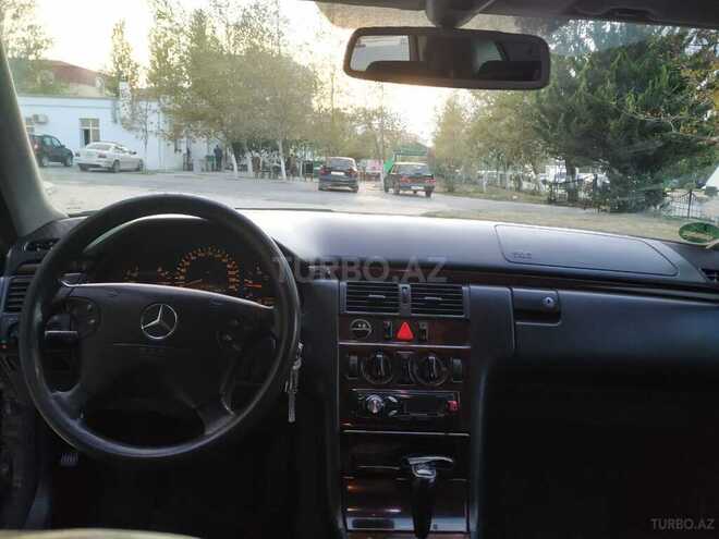 Mercedes E 220 2000, 385,000 km - 2.2 l - Sumqayıt