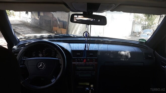 Mercedes C 180 2000, 272,700 km - 1.8 l - Bakı