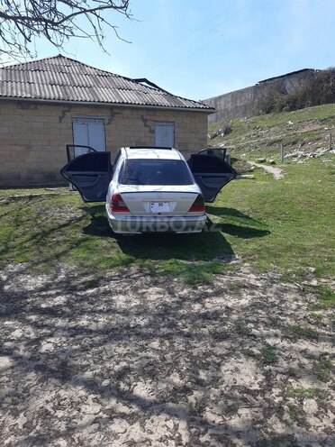 Mercedes C 230 1997, 175,000 km - 2.3 l - Bakı