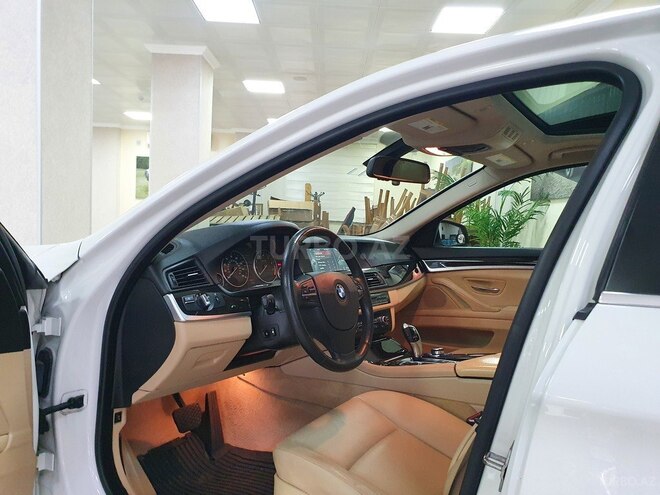 BMW 528 2012, 74,000 km - 2.0 л - Bakı