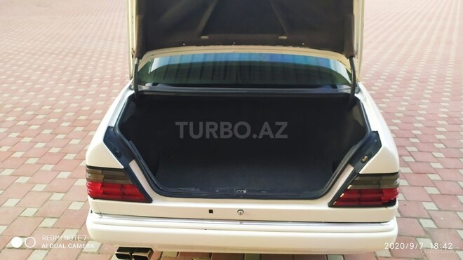 Mercedes E 220 1993, 344,560 km - 2.2 l - Şirvan