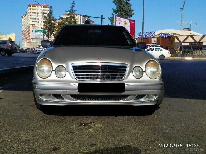 Mercedes E 220 2001, 444,324 km - 2.2 l - Bakı