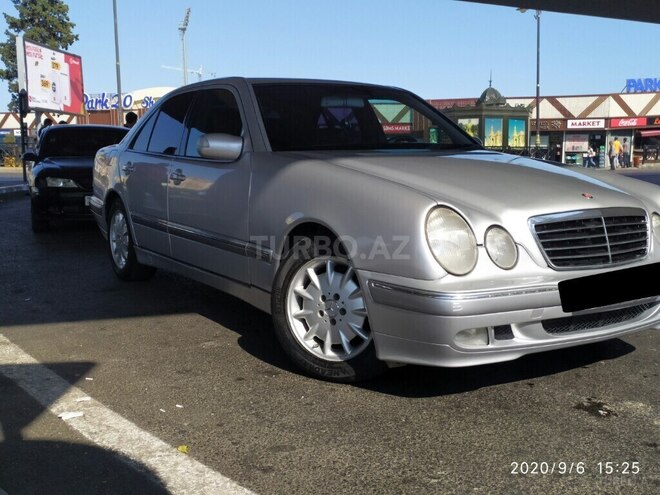 Mercedes E 220 2001, 444,324 km - 2.2 l - Bakı