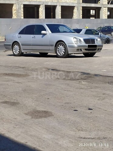 Mercedes E 220 2001, 444,324 km - 2.2 l - Bakı