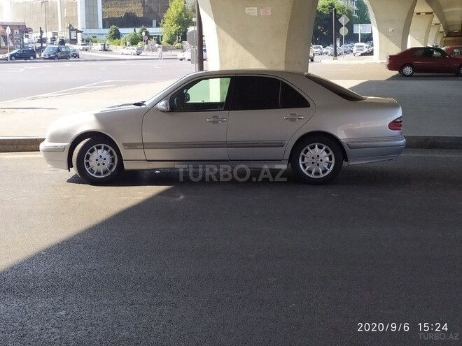 Mercedes E 220 2001, 444,324 km - 2.2 l - Bakı