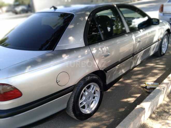 Opel Omega 1998, 185,600 km - 2.0 л - Bakı