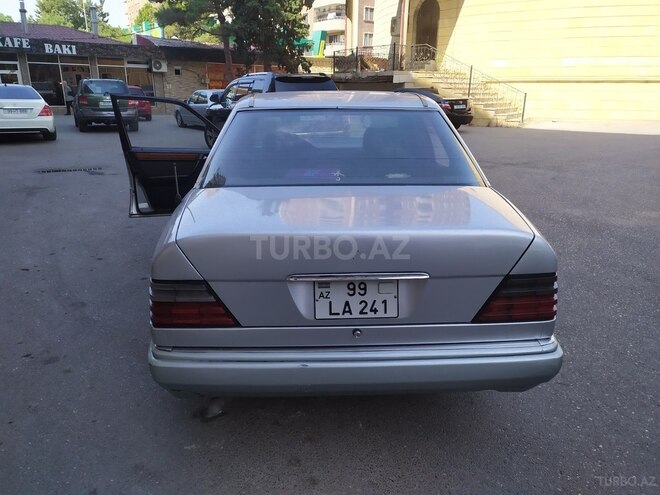 Mercedes E 200 1993, 550,000 km - 2.0 l - Bakı
