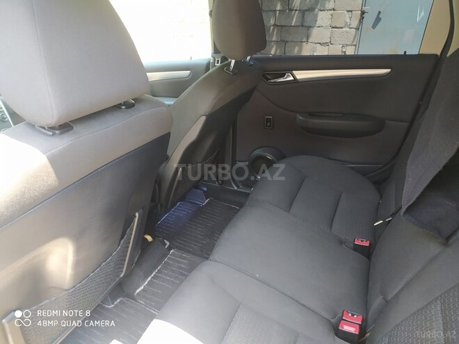 Mercedes B 180 2011, 85,669 km - 1.8 l - Sumqayıt