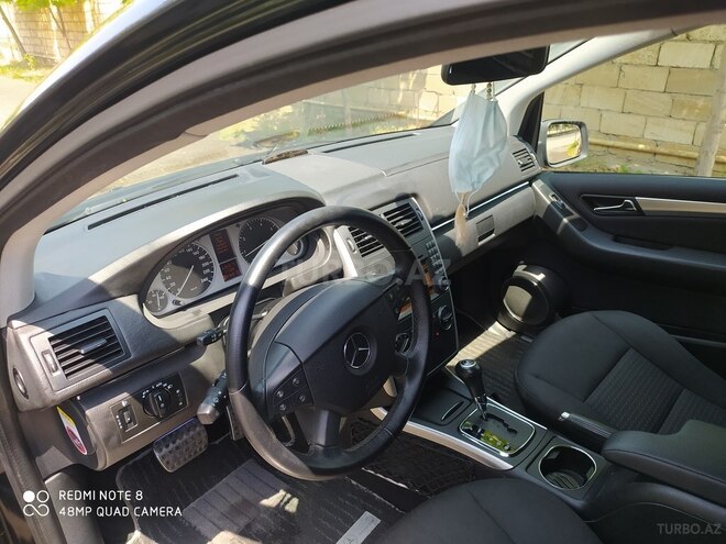 Mercedes B 180 2011, 85,669 km - 1.8 l - Sumqayıt