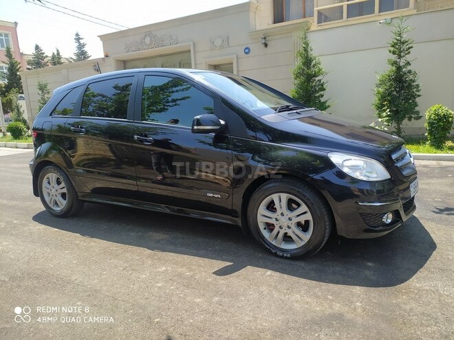 Mercedes B 180 2011, 85,669 km - 1.8 l - Sumqayıt