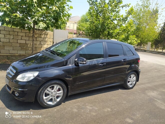 Mercedes B 180 2011, 85,669 km - 1.8 l - Sumqayıt