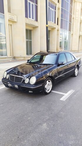 Mercedes E 240 2000, 246,000 km - 2.4 л - Bakı