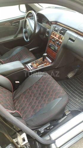 Mercedes E 240 2000, 246,000 km - 2.4 л - Bakı
