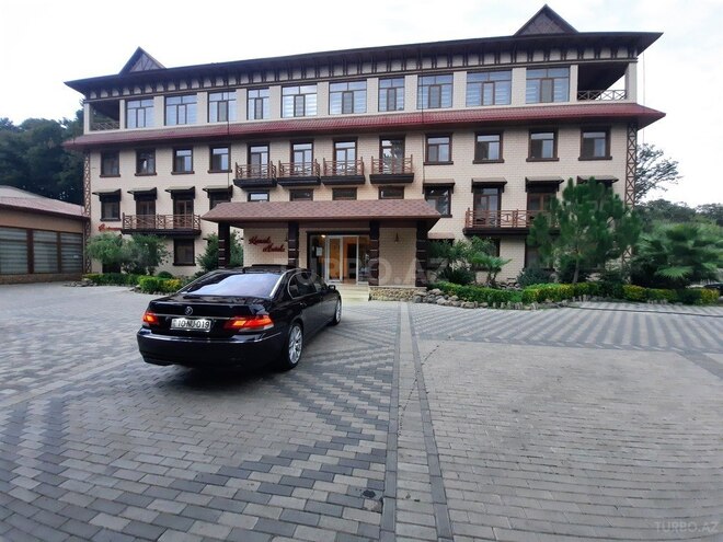 BMW 750 2005, 250,000 km - 4.8 l - Liman