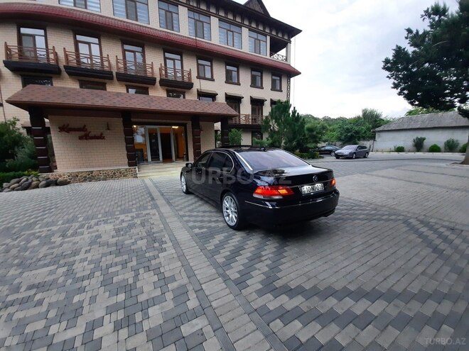 BMW 750 2005, 250,000 km - 4.8 l - Liman