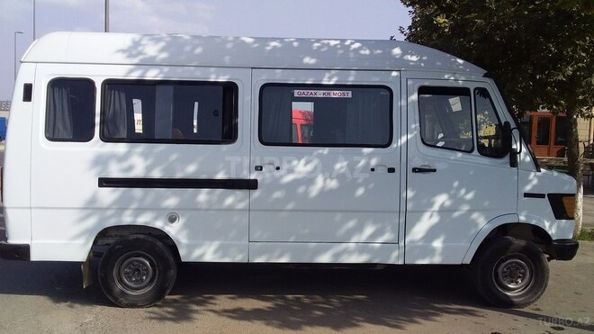 Mercedes 208 D 1992, 214,078 km - 0.3 л - Qazax