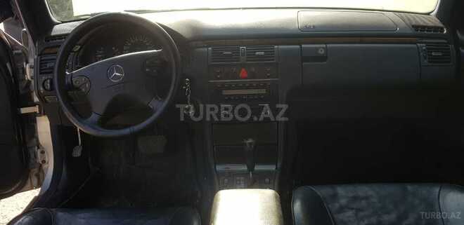 Mercedes E 320 1995, 378,000 km - 3.2 l - Bakı